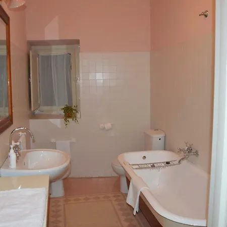 Casa Ciri بيت ضيافة فولينيو